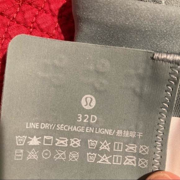 LULULEMON Sz 32D Running High Impact Padded  Vent Laser Cut Outs New w/ Pull tag - Picture 7 of 9